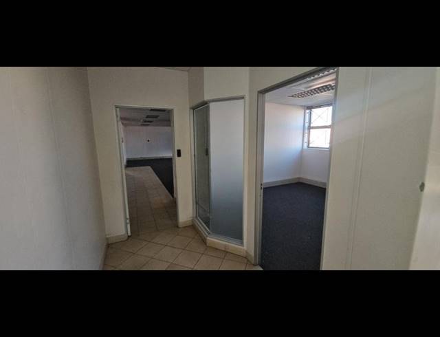 INDUSTRIAL PROPERTY TO RENT IN LINBRO PARK